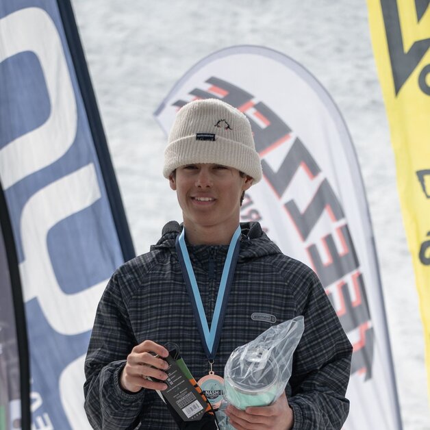 Portrait Tom Stemberger am Siegertreppchen | © Mario Lange