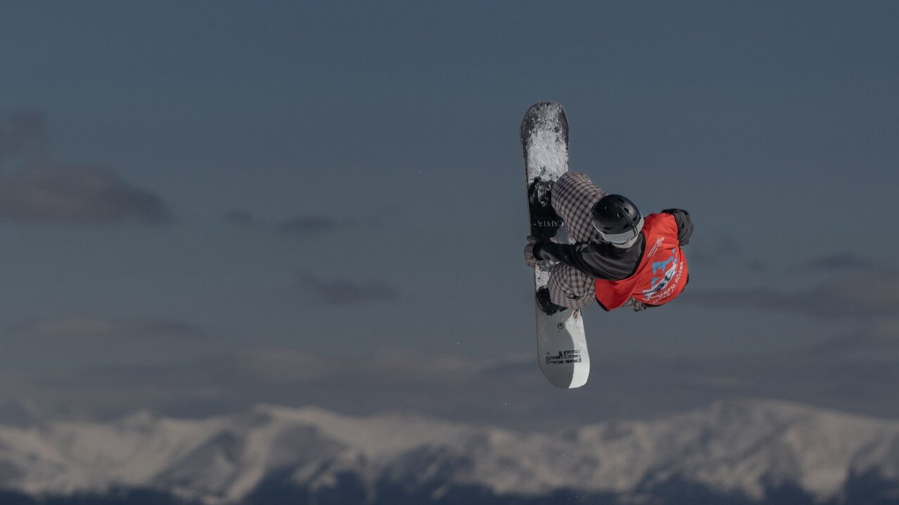 Snowboarder im Sprung | © Mario Lange